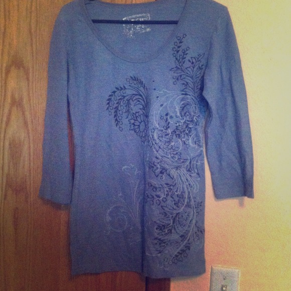 Midlength sleeve top