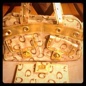 Guess handbag and matching wallet