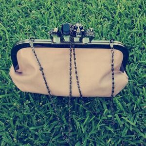 Skull Purse 💀💗