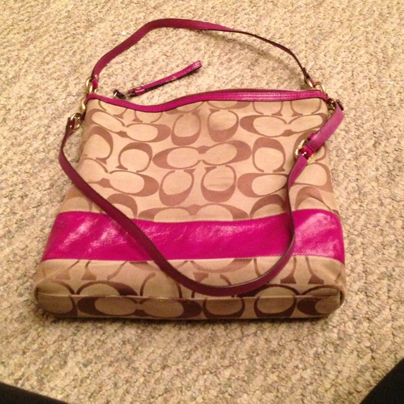 $120 Authentic coach bag - Picture 1 of 1