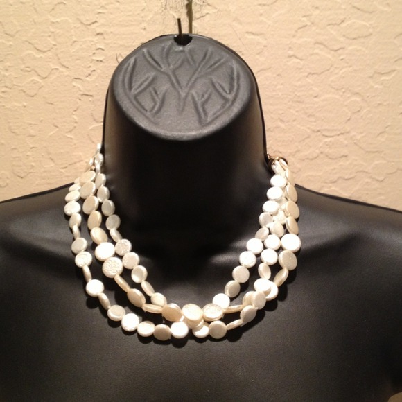 Pearl necklace - Picture 1 of 2