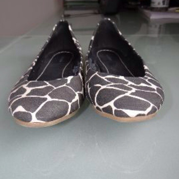 Animal print flats