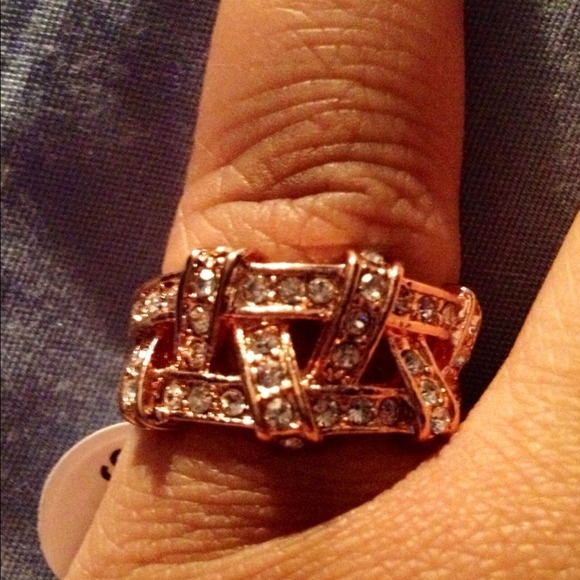 Rose gold ring size 8. - Picture 3 of 3