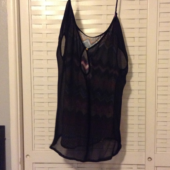 Blouse with gold and colorful design - Picture 2 of 2