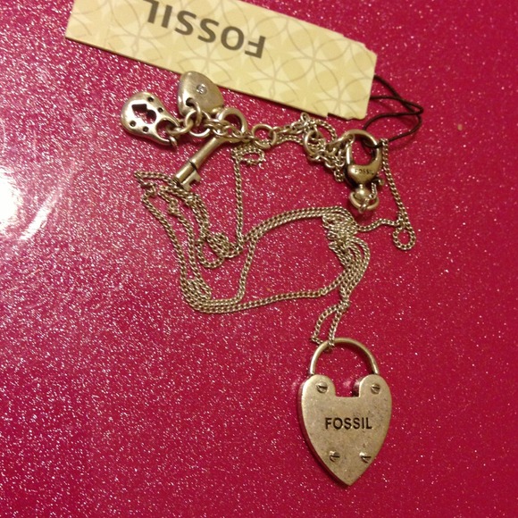 $ SOLD $ Fossil luv story thin chain necklace
