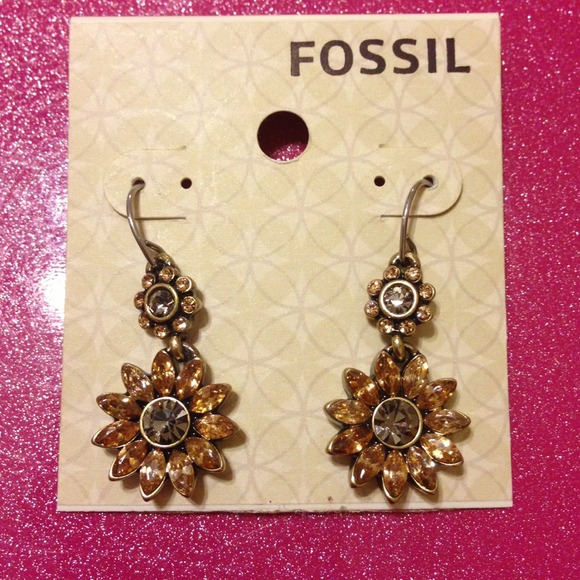 📍SALE📍more reductions taken Fossil earrings