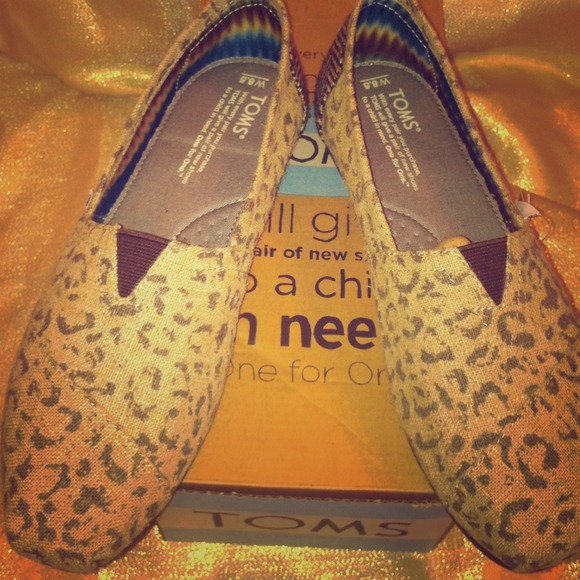 TOMS Shoes - Brand new Toms! Still in the box with tags