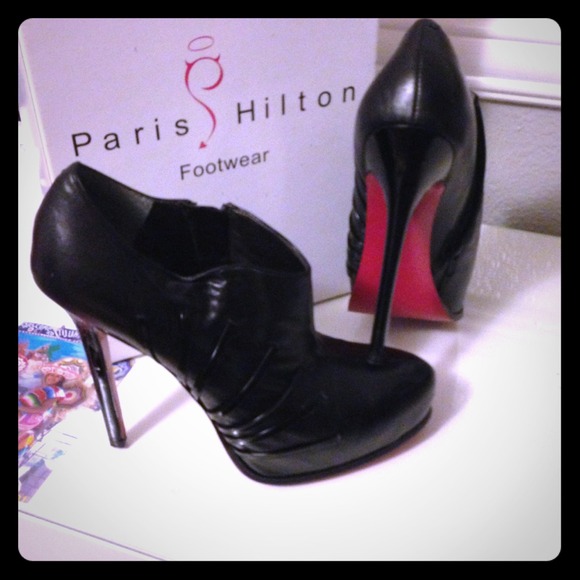 Paris Hilton pink bottoms
