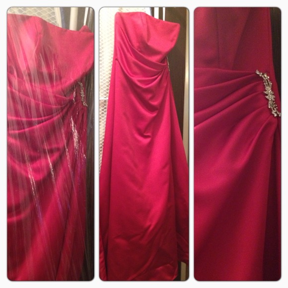 Bridesmate dress. Worn once for wedding