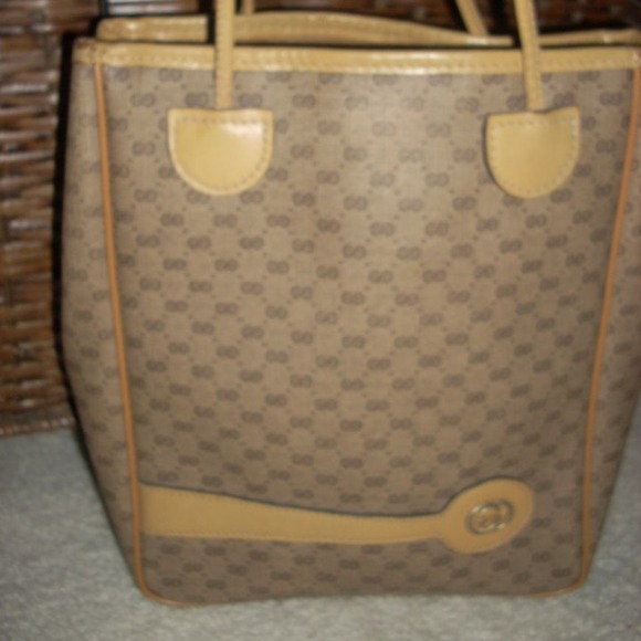 Gucci Handbags - Vintage Gucci small monogram tote bag!