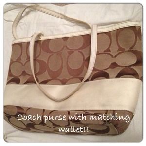 LOWERED PRICE!!Authentic Coach purse and wallet 👜
