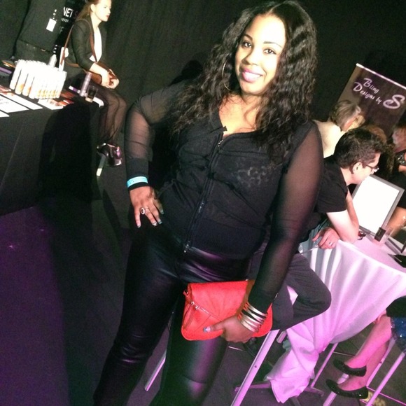 Meet your Seller 😘