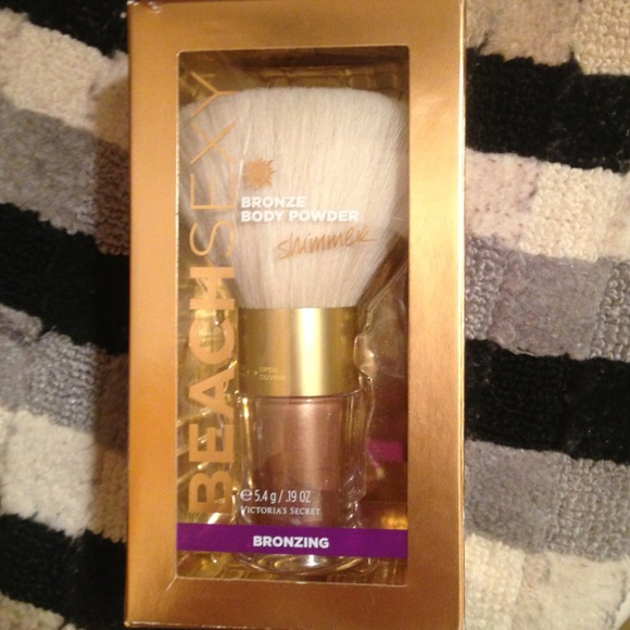 Victoria's Secret bronze body powder shimmer.