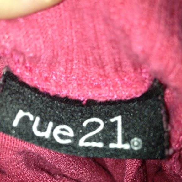 Pink sweater - Picture 2 of 3