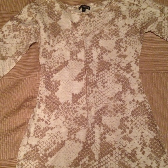 Cute 😍 snake print 3/4 sleeve dress
