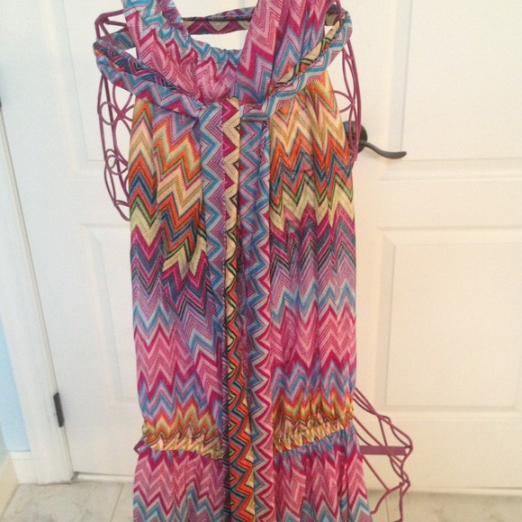 Multi-Color Romper - Picture 3 of 3