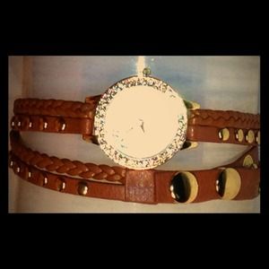 ~Leather wrap & Snap Crystal Watch *NWOT