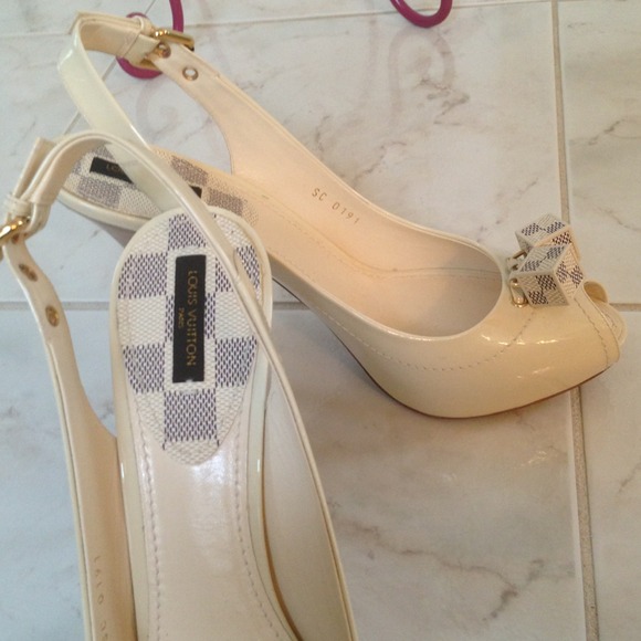 REDUCED!  Louis Vuitton Ladies shoes - Picture 4 of 4