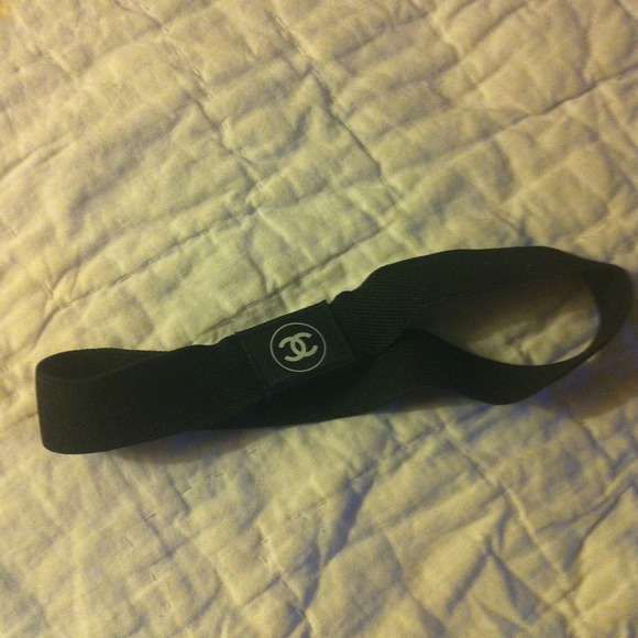 Chanel head band