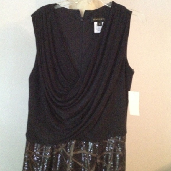 tadshi shoji Dresses & Skirts - Hold:: tadshi shoji gown