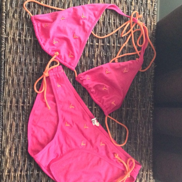 💥SOLD💥 American Eagle Pink Orange Triangle