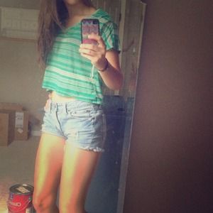 Green tribal striped cropped v-neck!