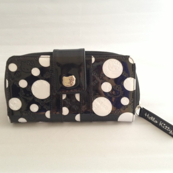 SOLD@ Hello Kitty wallet LTD EDITION SOLD