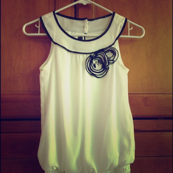 Black and white top