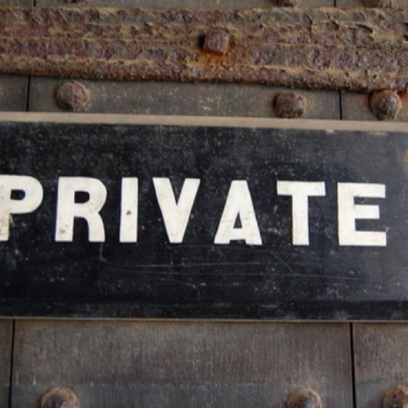 Private listing .