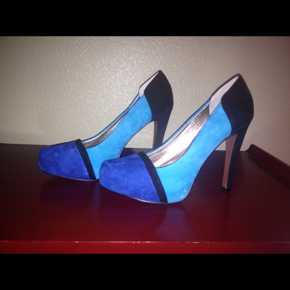 Blue, Teal, and Black Bcbg heels!