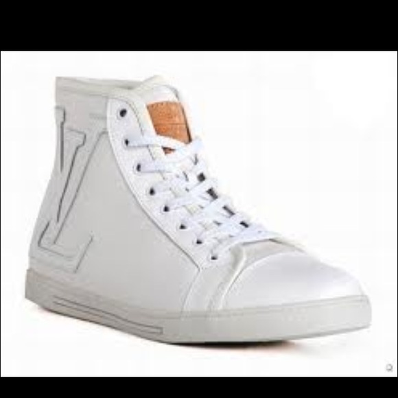 Louis Vuitton Men's sneakers Authentic. Size 8.5 - Picture 3 of 3