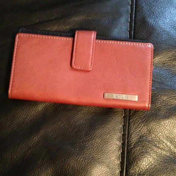 Kenneth Cole -mahogany leather  wallet