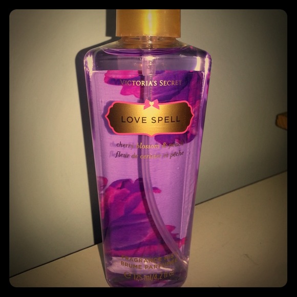 **SOLD** Victoria's Secret Love Spell Fragrance