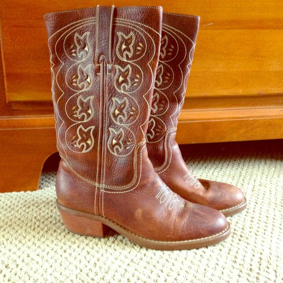◾SOLD Beautifully Detailed Cowboy Boots!