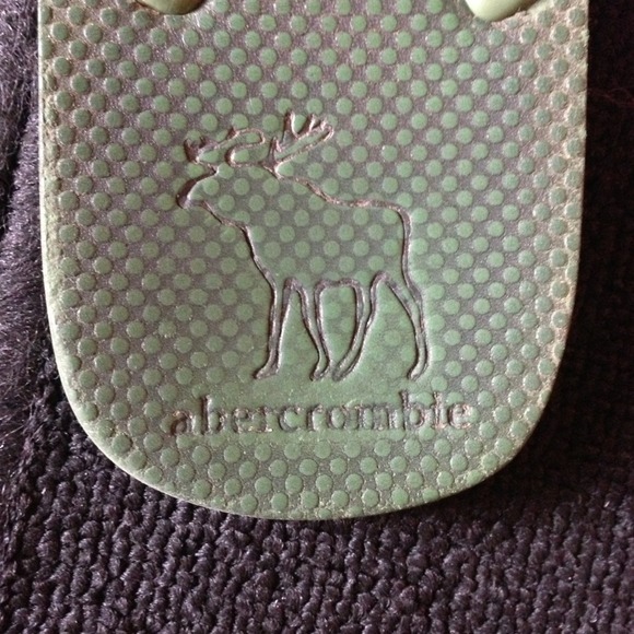 Army green Abercrombie flip flops👣 - Picture 3 of 4