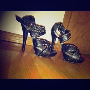 Reduced🔊🔊 Black Heels