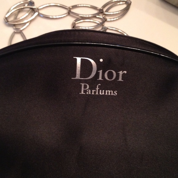 Authentic Blk Satin Dior Parfums Silver Chain Bag - Picture 2 of 4