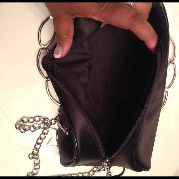 Authentic Blk Satin Dior Parfums Silver Chain Bag - Picture 3 of 4