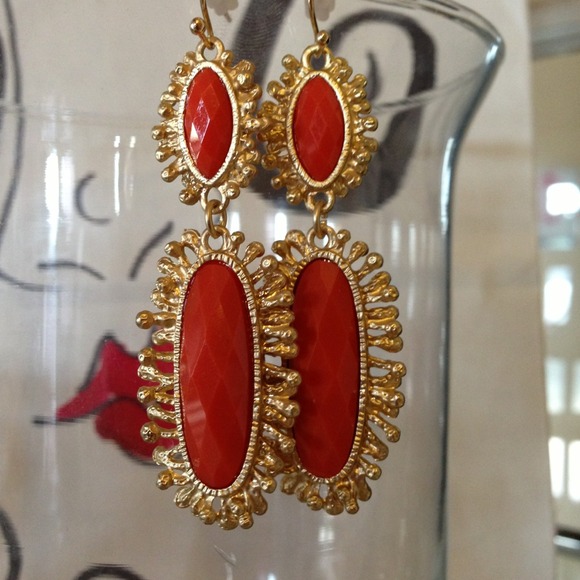 Earring Set - Picture 2 of 2