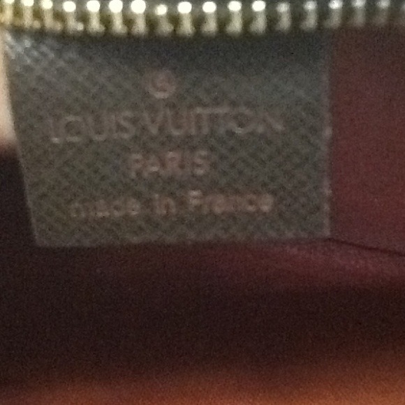 Authentic Louis Vuitton Damier pochette - Picture 2 of 4