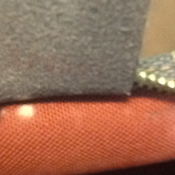 Authentic Louis Vuitton Damier pochette - Picture 3 of 4