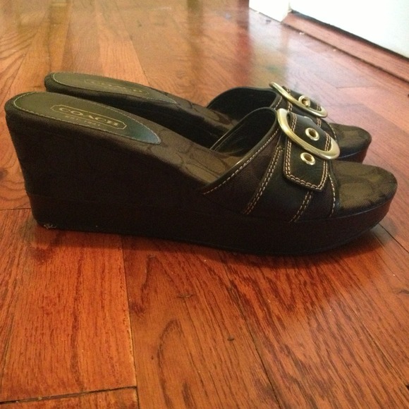 Shoes - Picture 2 of 4