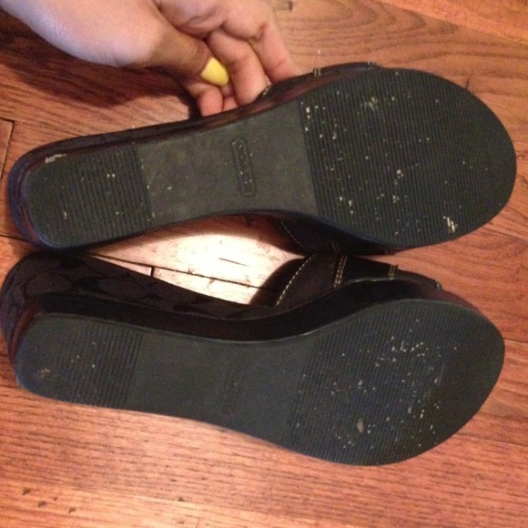 Shoes - Picture 3 of 4