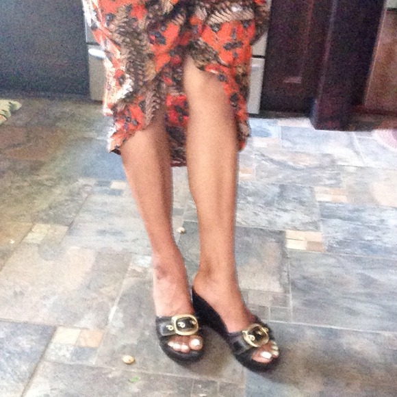 Shoes - Picture 4 of 4