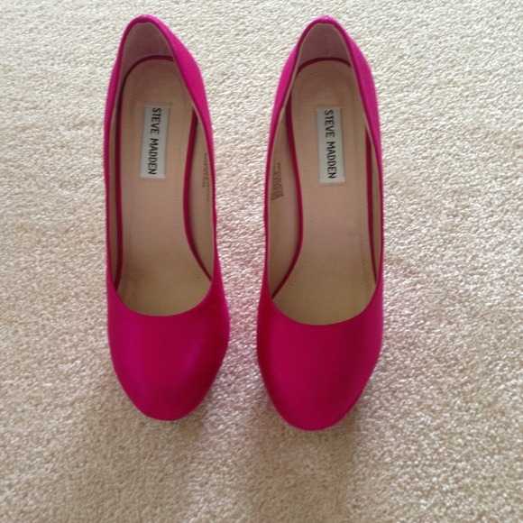 Authentic Steve Madden pumps