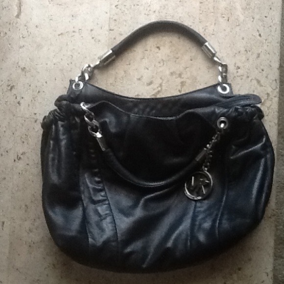 🚫Michael Kors silver chain bag🚫SOLD