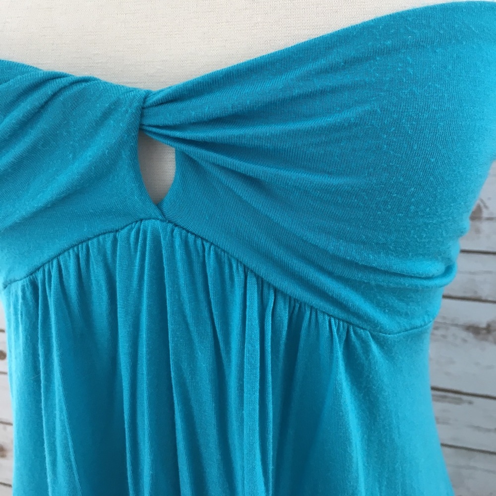 • Blue Strapless Dress • - Picture 4 of 4