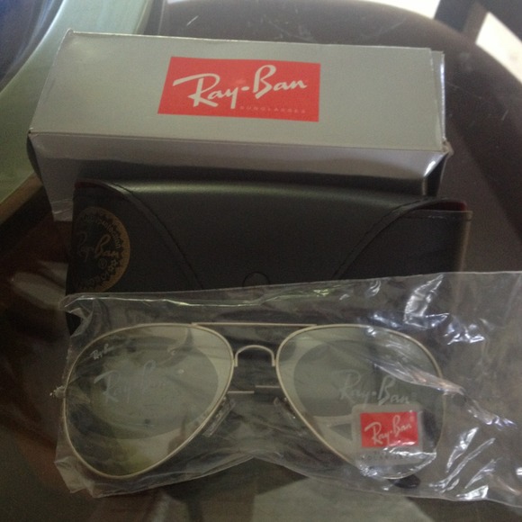 Ray Ban Aviator 3025 silver frame mirrored lens
