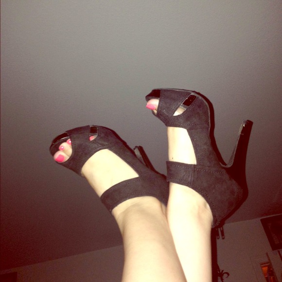 ❌bundled❌Charlotte Russe Black Zip heels