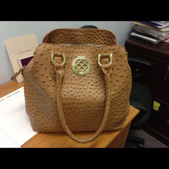 London Fog Leather Handbag - Picture 1 of 1